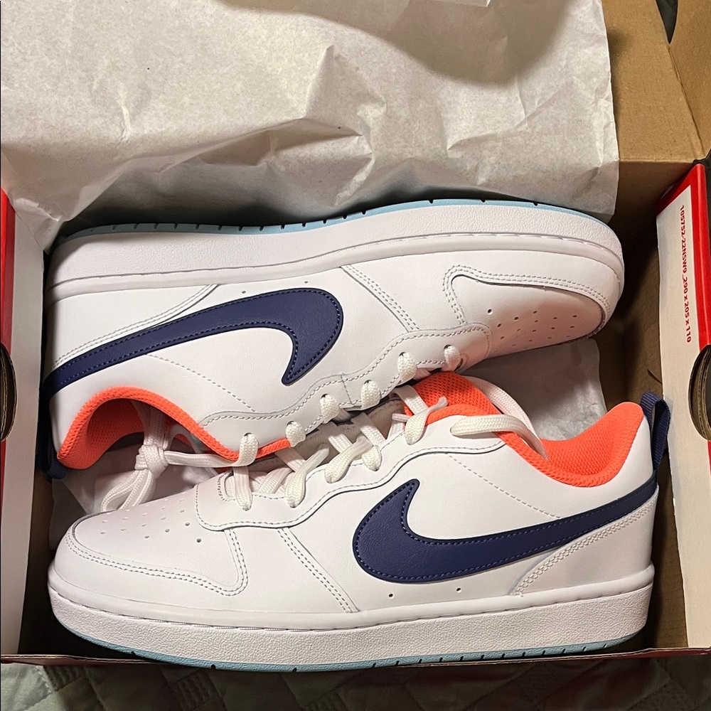 Nike Court Low Size 7Y / 8.5W
